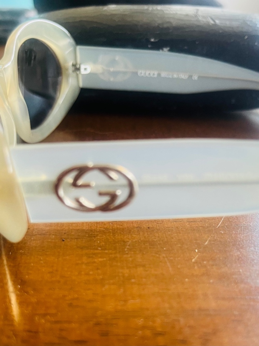 Gucci sunglasses 2400/N/S